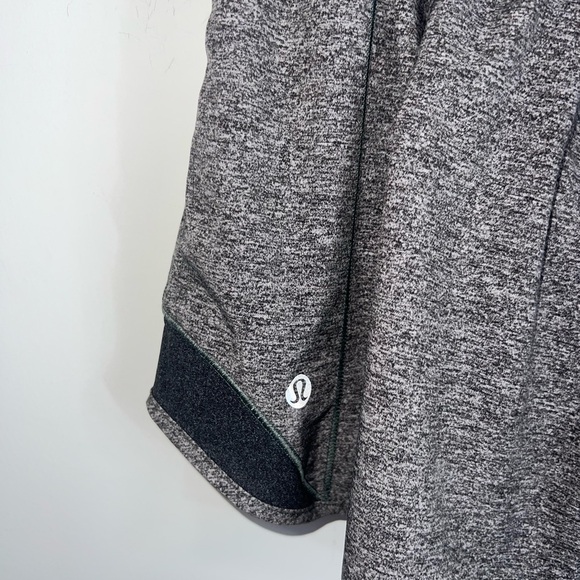 LULULEMON GREY AND BLACK SHORTS SIZE 6 - Picture 7 of 10